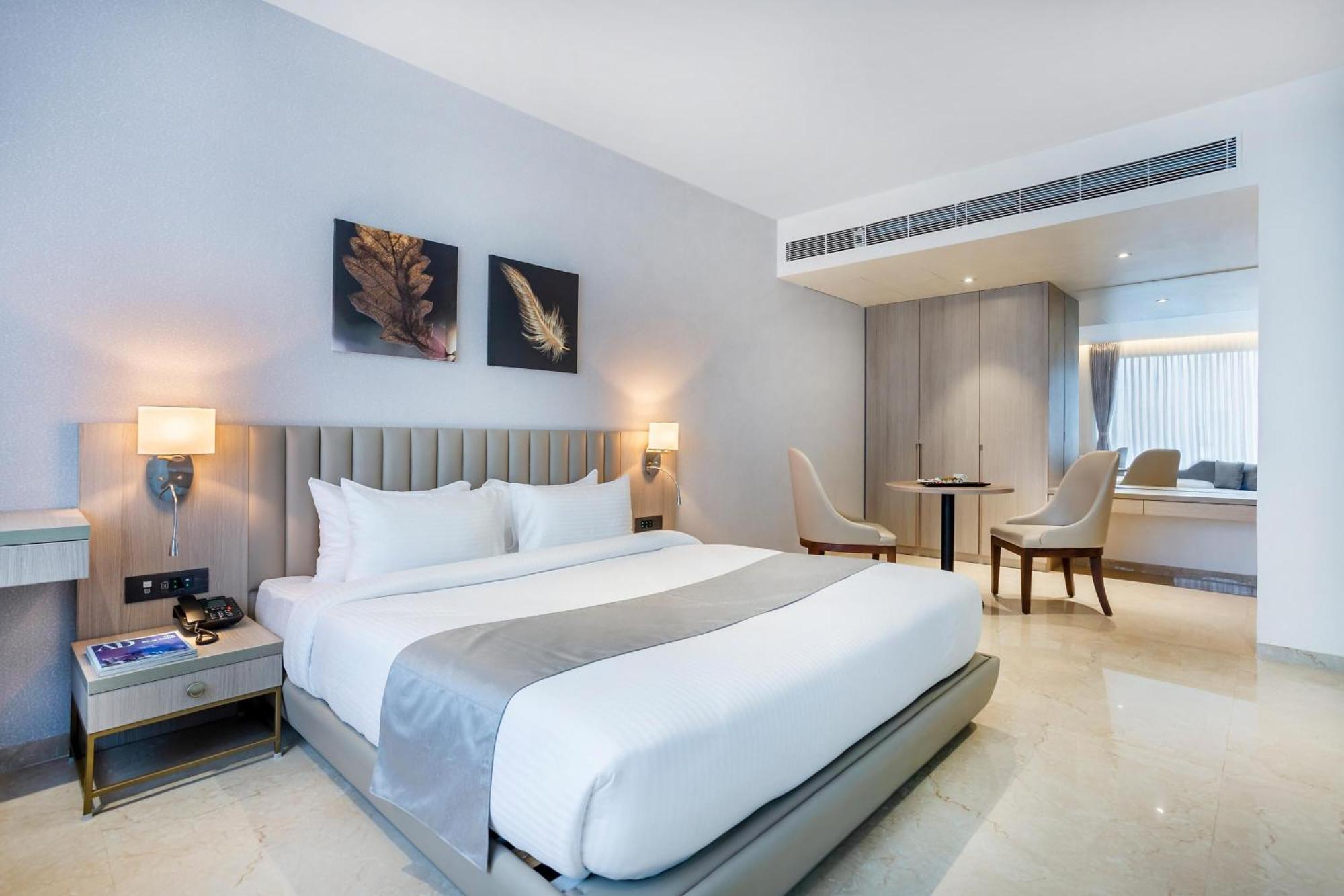 Hotel Plaza International Near Delhi Airport نيودلهي الغرفة الصورة